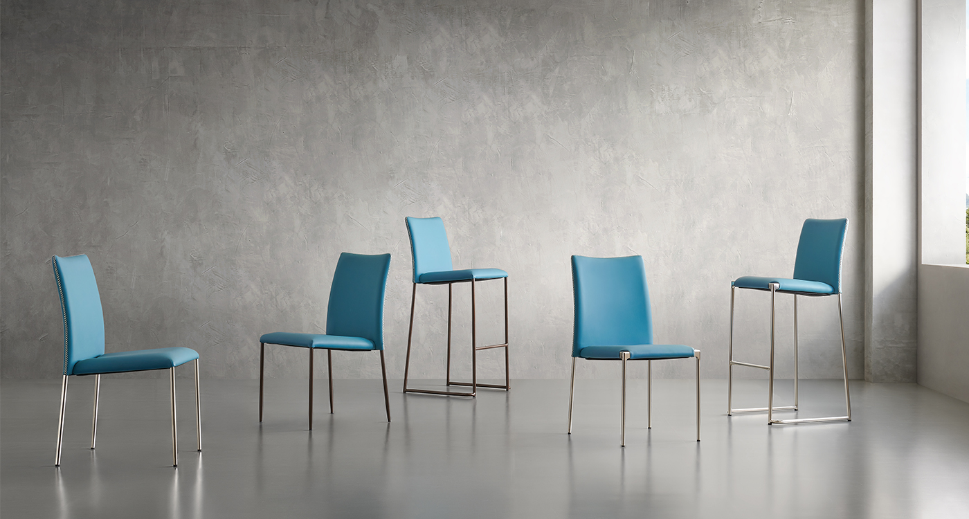 Sleek and Stackable YT2124 Hotel Banquet Chairs