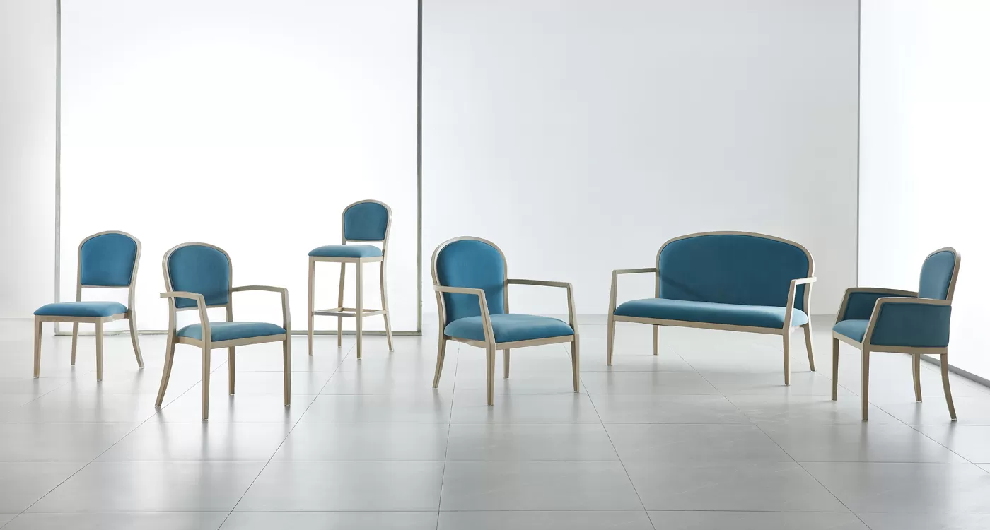 Commercial Elegant  Metal Wood Grain Dining Chair YL1435 Yumeya